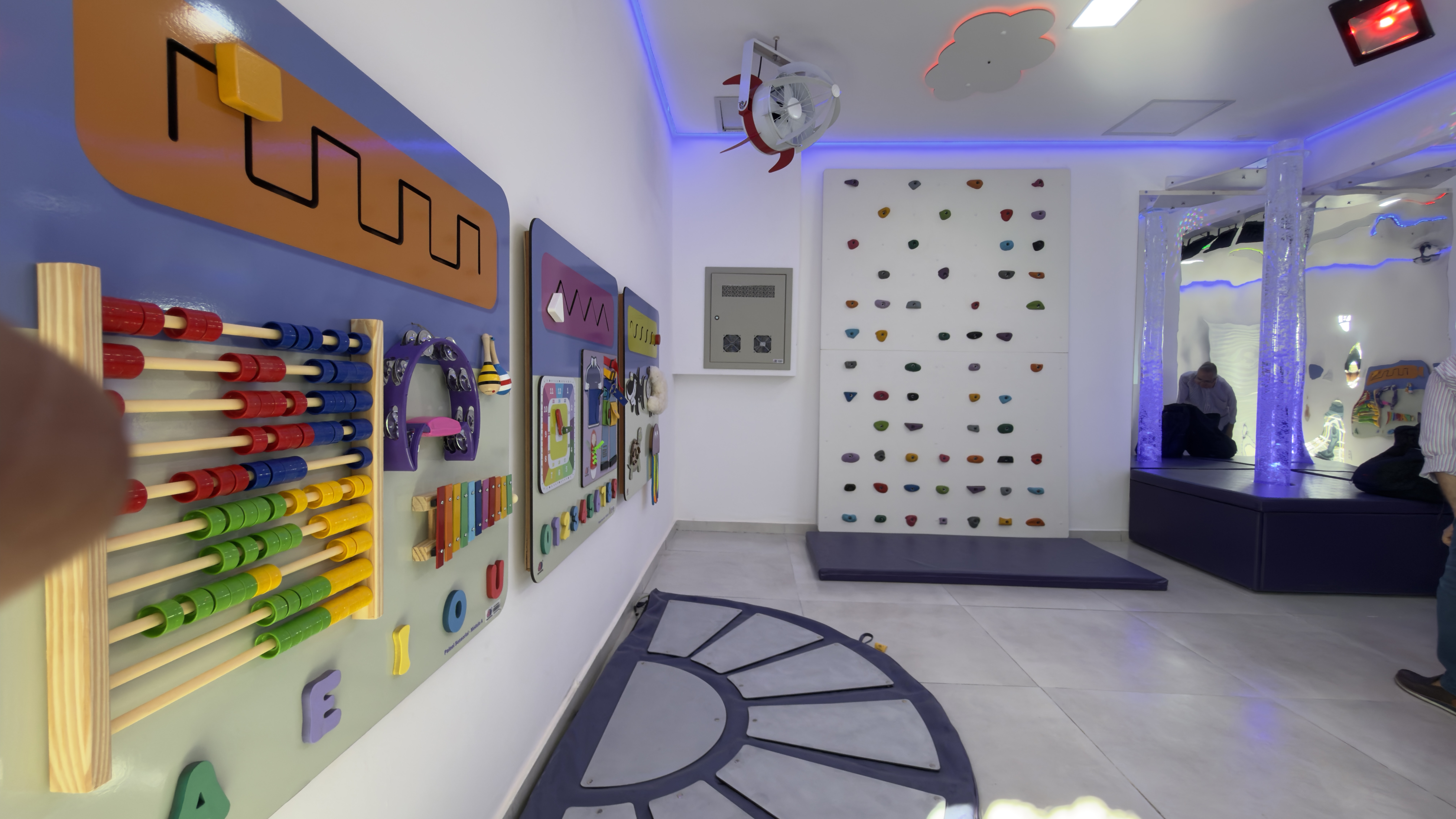 Sala Multissensorial Curvelo Sávio e Lucas Maurinho
